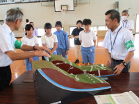 ③地すべり模型 (4)